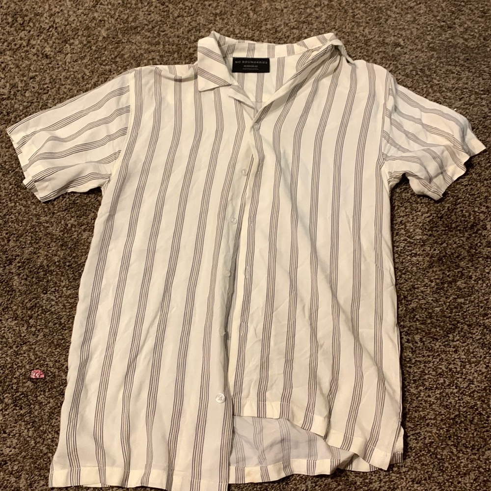 Brand is No boundaries size xs